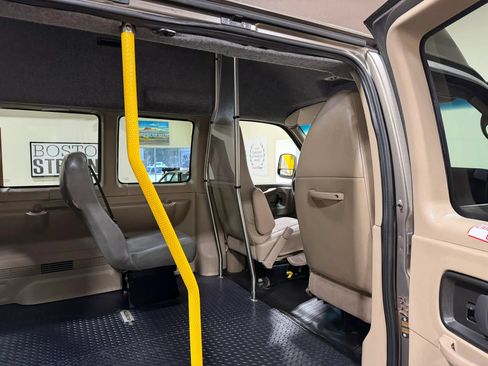 Used 2014 Chevrolet Express 3500 LT w/ LT Preferred Equipment Group RWD image 23