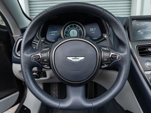 Used 2020 Aston Martin DB11 Volante RWD image 16