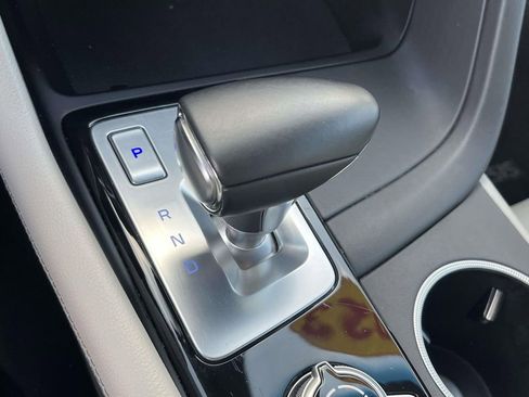 Used 2023 Genesis G70 2.0T image 26