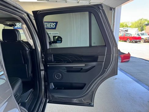 Used 2019 Ford Expedition Platinum AWD/4WD image 29