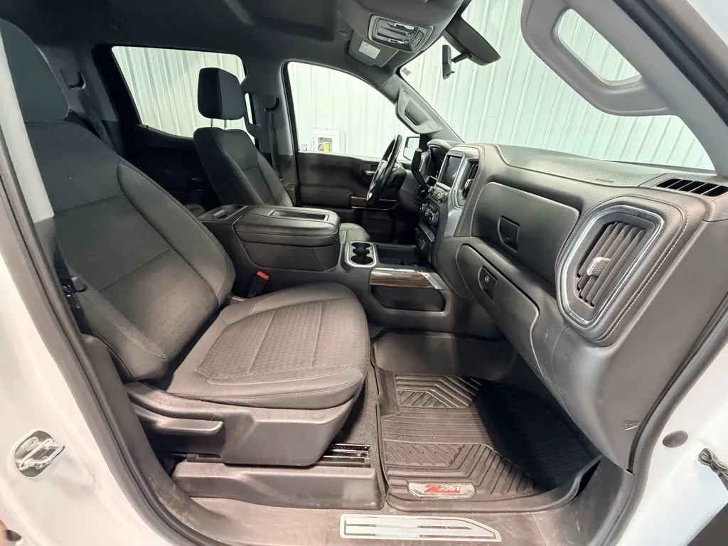Used 2021 Chevrolet Silverado 1500 LT Trail Boss w/ LPO, Dark Essentials Package AWD/4WD image 30