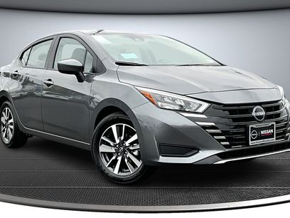 New 2025 Nissan Versa SV w/ Trunk Package