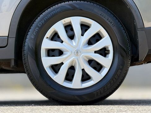 Used 2016 Nissan Rogue S image 29