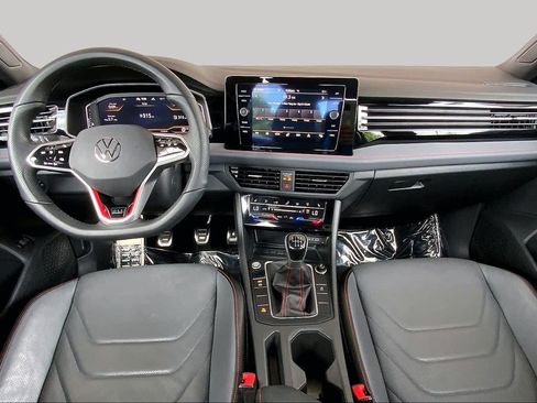 Used 2025 Volkswagen Jetta GLI Autobahn FWD image 16