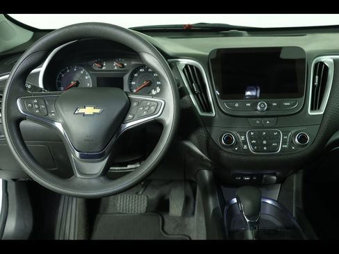 Used 2024 Chevrolet Malibu LT image 13