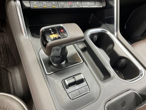 Used 2025 GMC Sierra 1500 Denali AWD/4WD image 24