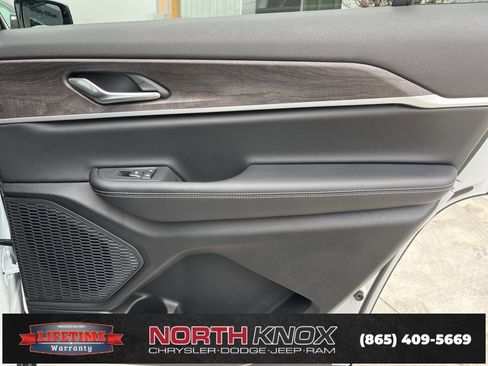 New 2025 Jeep Grand Cherokee L Limited image 27