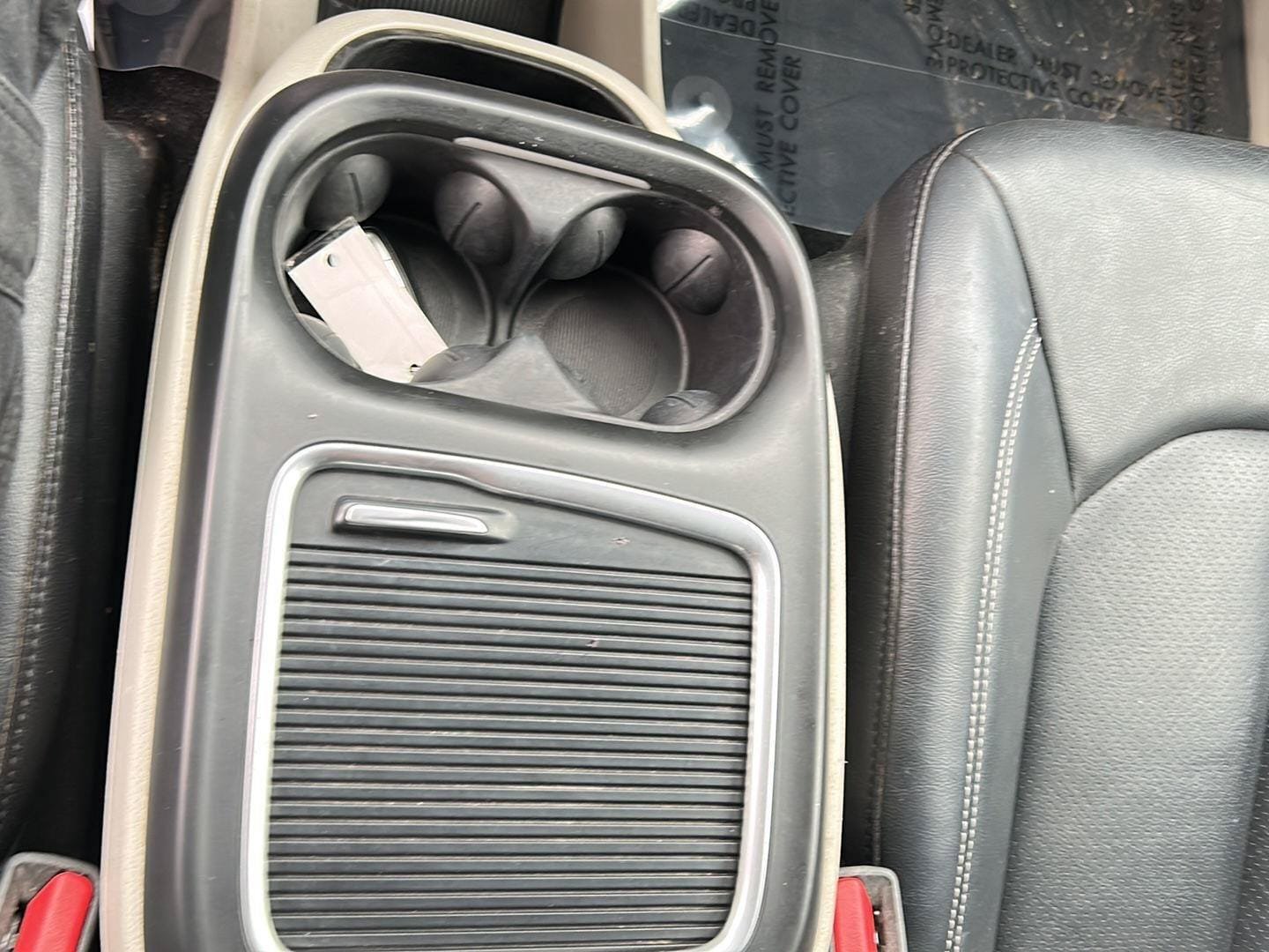 Used 2022 Chrysler Pacifica Touring-L FWD image 13