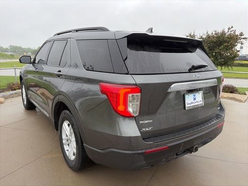 Used 2020 Ford Explorer XLT w/ Comfort Package AWD/4WD image 15