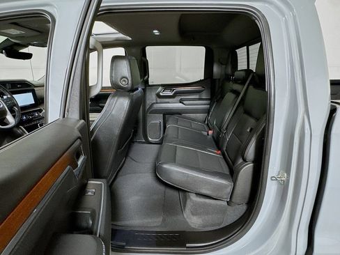Certified 2025 GMC Sierra 1500 Denali w/ Technology Package AWD/4WD image 24