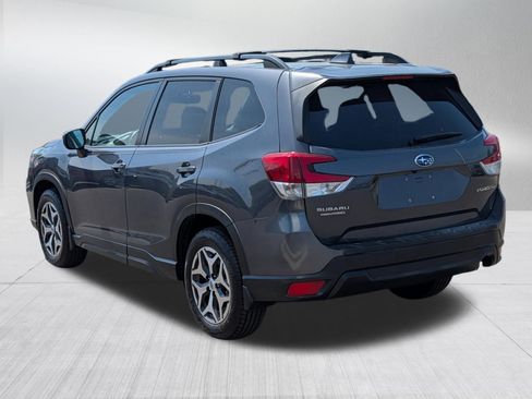 Used 2020 Subaru Forester Premium AWD/4WD image 5