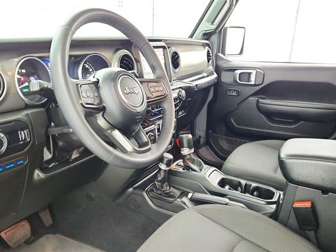 Used 2023 Jeep Wrangler Unlimited w/ 8.4" Radio Group AWD/4WD image 25