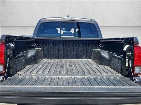 Used 2018 Toyota Tacoma SR w/ SR Convenience Package RWD image 10