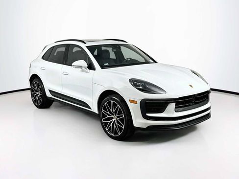 Certified 2026 Porsche Macan AWD/4WD image 7