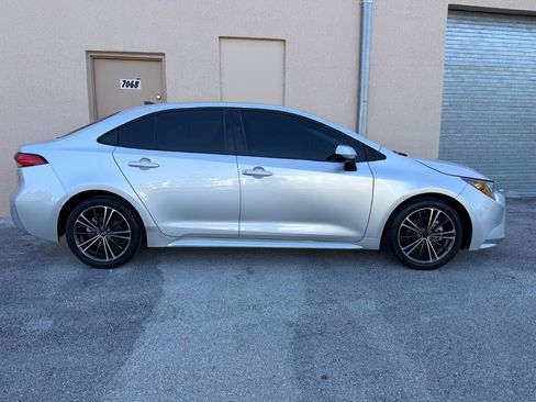 Used 2022 Toyota Corolla L FWD image 9