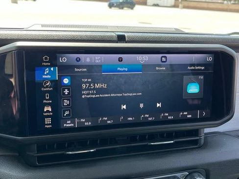 Used 2024 Jeep Wrangler Unlimited AWD/4WD image 18
