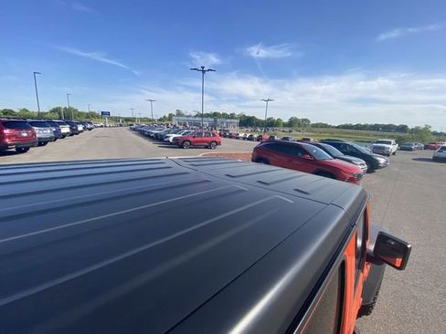 Used 2018 Jeep Wrangler Unlimited Sport S AWD/4WD image 9