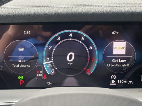 New 2026 Volkswagen Tiguan SE image 15