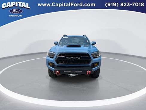 Used 2018 Toyota Tacoma TRD Pro AWD/4WD image 3