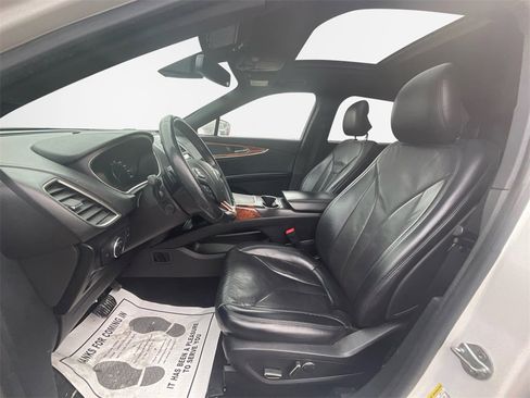 Used 2018 Lincoln MKX Reserve w/ Lincoln MKX Climate Package image 12