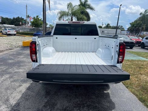 Used 2026 GMC Sierra 1500 SLE w/ Preferred Package AWD/4WD image 8