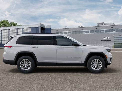 New 2026 Jeep Grand Cherokee L Laredo AWD/4WD image 21