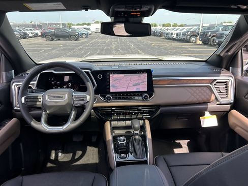 New 2026 GMC Canyon Denali AWD/4WD image 32