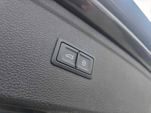Used 2023 Audi Q5 2.0T Premium Plus w/ Premium Plus Package AWD/4WD image 15