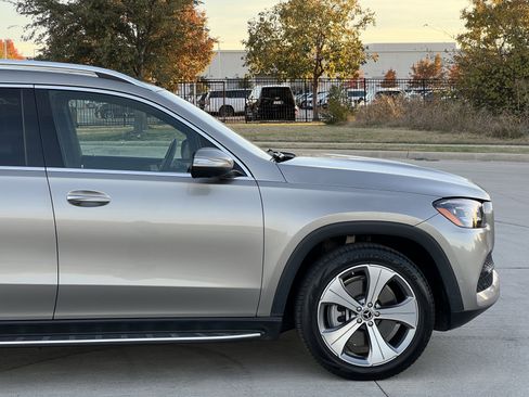 Used 2022 Mercedes-Benz GLS 450 4MATIC image 12