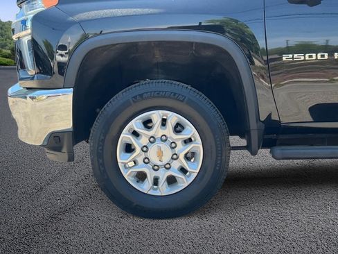 Certified 2022 Chevrolet Silverado 2500 LTZ w/ LTZ Plus Package AWD/4WD image 11