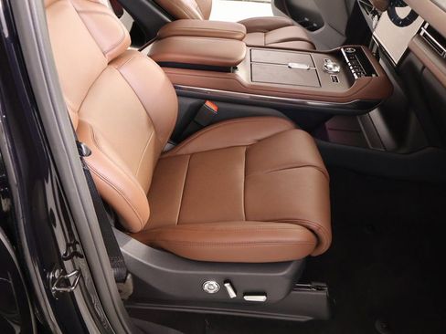 New 2025 Lincoln Navigator L Reserve AWD/4WD image 15