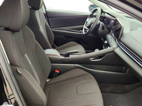 Used 2024 Hyundai Elantra SEL FWD image 23