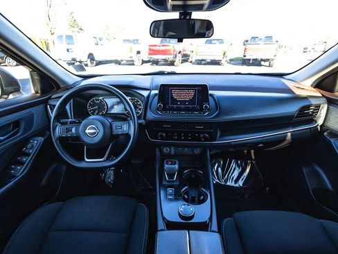 Used 2023 Nissan Rogue S image 26
