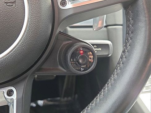 Used 2019 Porsche 911 Carrera image 30