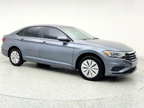 Used 2020 Volkswagen Jetta S w/ Driver Assistance Package image 3