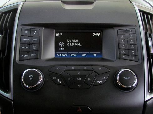 Used 2018 Ford Edge SE FWD image 31
