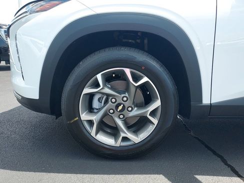 New 2026 Chevrolet Trax LT w/ LT Convenience Package FWD image 24