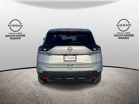 Used 2025 Nissan Rogue SV AWD/4WD image 6