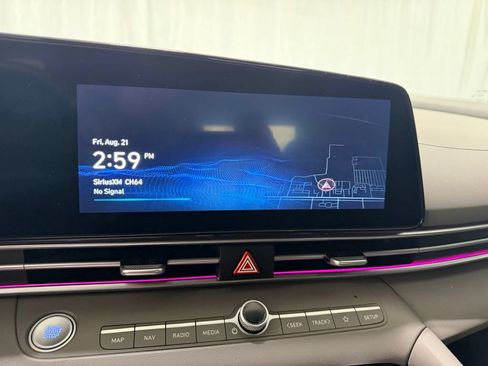 Used 2025 Hyundai Elantra SEL FWD image 17