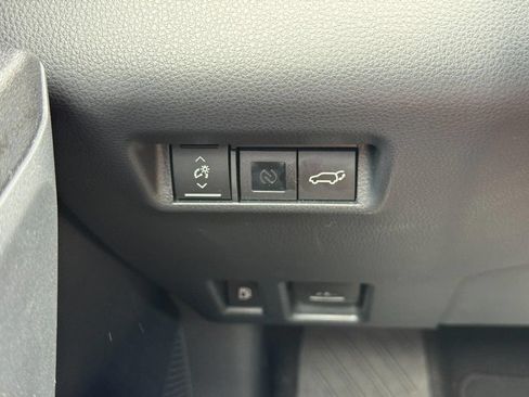 Used 2026 Toyota RAV4 XLE Premium AWD/4WD image 25