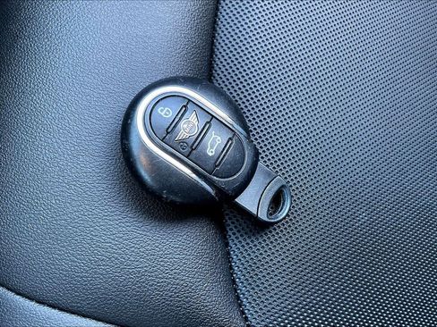 Used 2023 MINI Cooper 2-Door Hardtop image 14