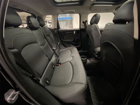 Used 2023 MINI Cooper S image 29