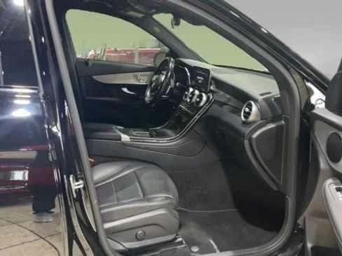 Used 2022 Mercedes-Benz GLC 300 image 13