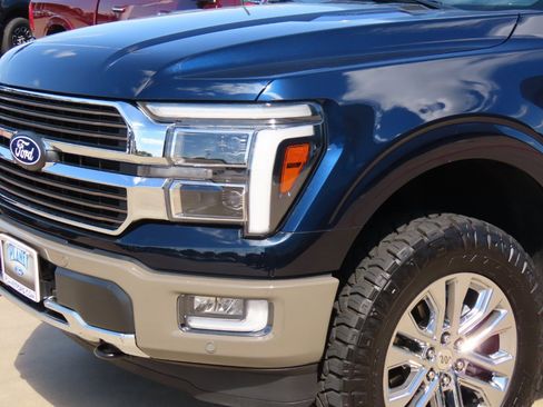 Used 2025 Ford F150 King Ranch w/ FX4 Off-Road Package image 3