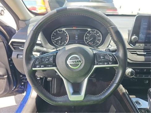 Used 2021 Nissan Altima 2.5 SR w/ SR Premium Package FWD image 6