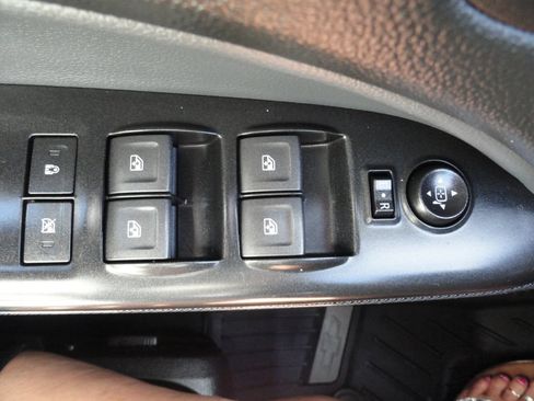 Used 2022 Chevrolet Colorado Z71 w/ Z71 Midnight Edition AWD/4WD image 24