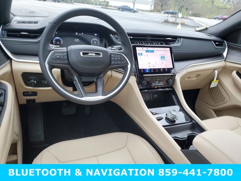 New 2025 Jeep Grand Cherokee Limited w/ Trailer Tow Package image 11