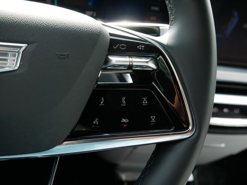 Certified 2024 Cadillac Lyriq Sport AWD/4WD image 27