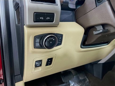 Used 2019 Ford F150 Lariat image 11
