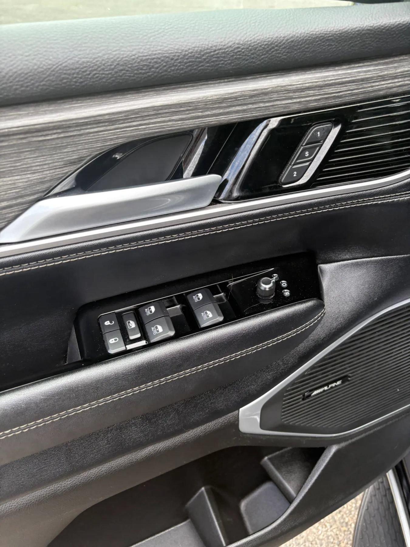 Used 2024 Jeep Wagoneer Series II AWD/4WD image 22
